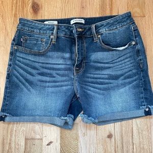 ✨New✨ Vigoss jean shorts - Never worn! Excellent condition!